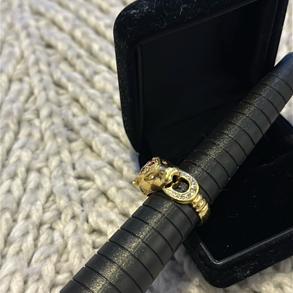 18k yellow gold panther ring. Japan gold